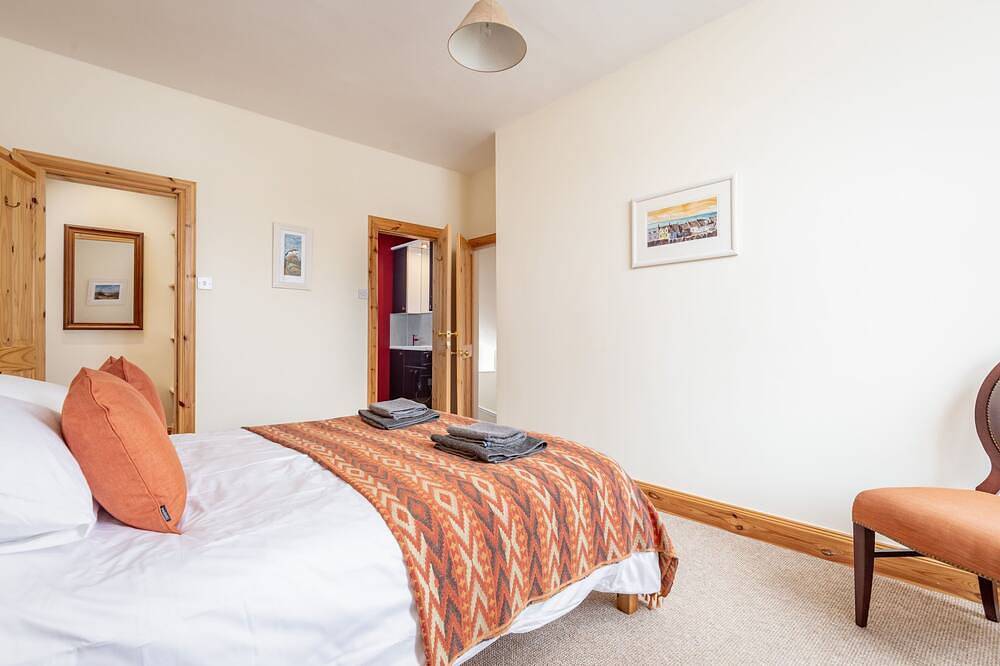 Beautifully renovated 4 bedroomed house close to the shore in Pittenweem. in Pittenweem, Region Fife