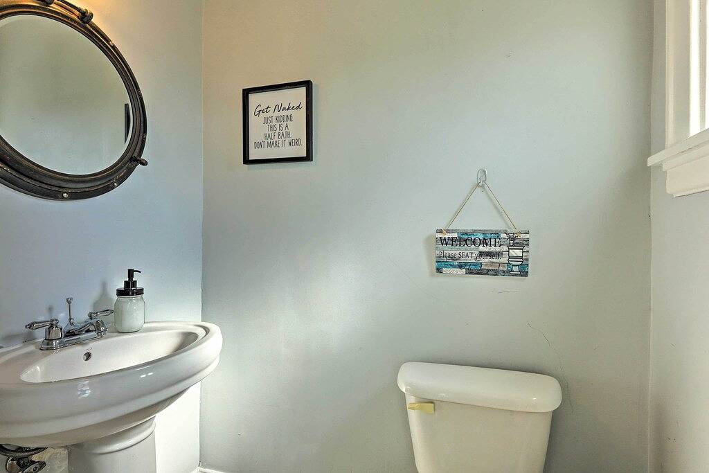 Pet-Friendly Covington Retreat w/ Fenced Yard in Kenton County