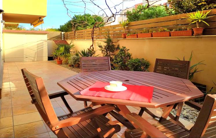 Location de vacances pour 6 personnes, avec balcon, animaux acceptés à Lloret de Mar