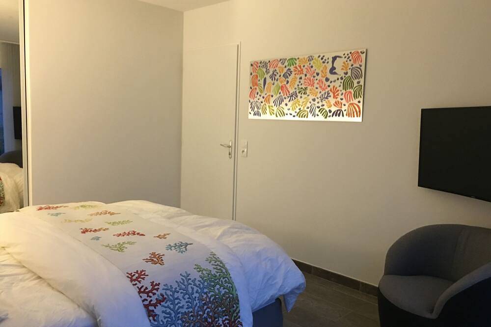 Résidence Thermale, maison individuelle 4 étoiles à 350m des Thermes in Jonzac, Région de Jonzac