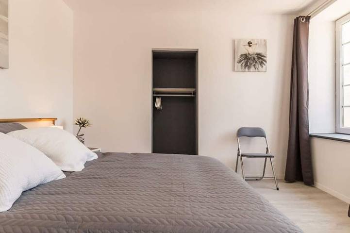 Gîte pour 5 personnes, avec jardin, animaux acceptés à Montaigu-la-Brisette - 4
