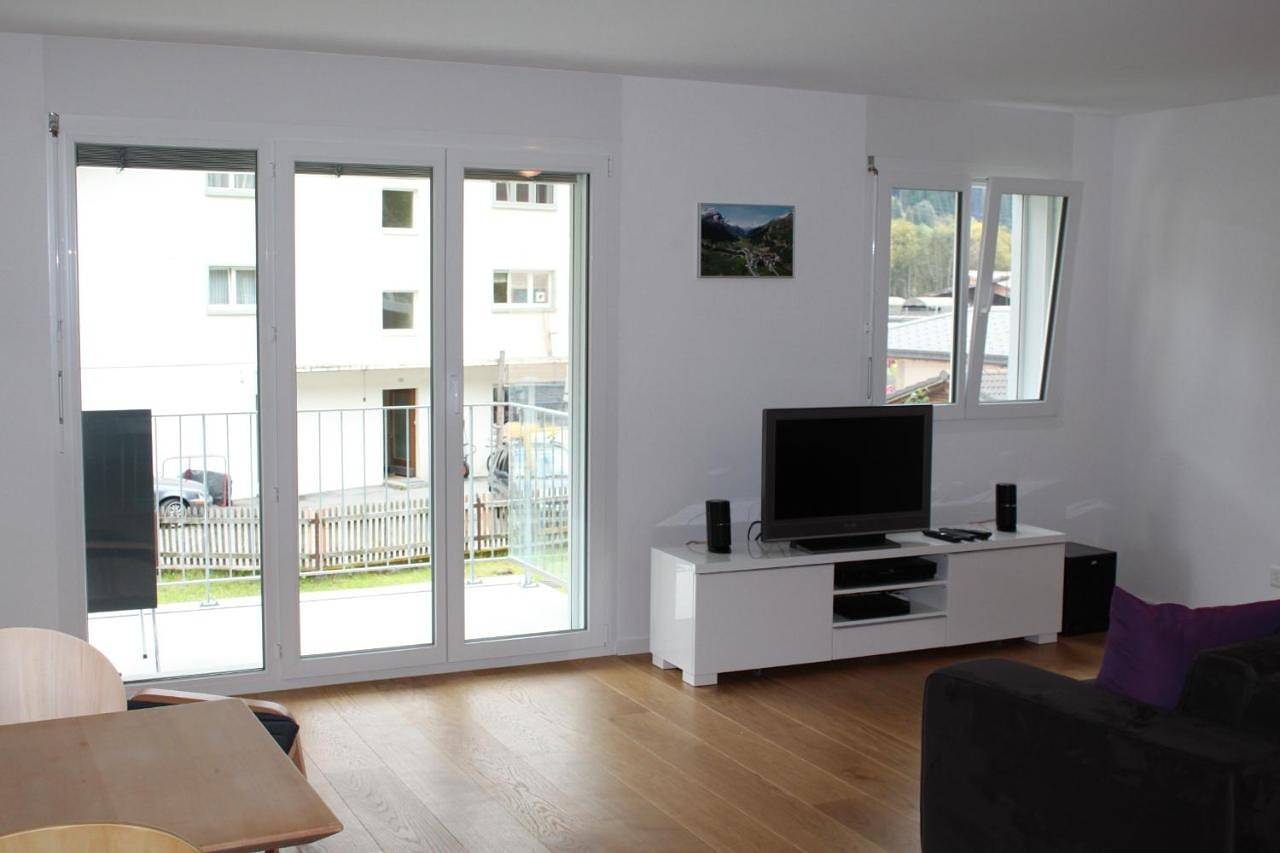 Ganze Wohnung, Apartment with Balcony in Splügenpass, Rheinwald