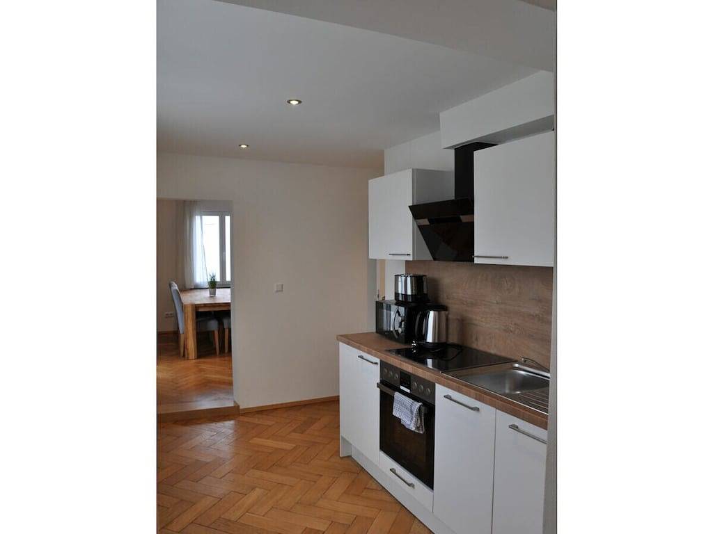 Gemütliche 2-Zimmer-Wohnung mit Balkon, in der Nähe des Bodensees – WLAN & Küche in Langenargen, Region Bodensee-Oberschwaben