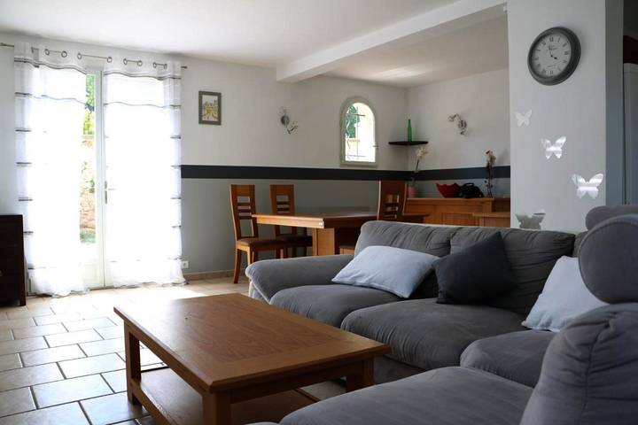 Location de vacances pour 6 personnes, avec jardin et vue à Cucuron - 3