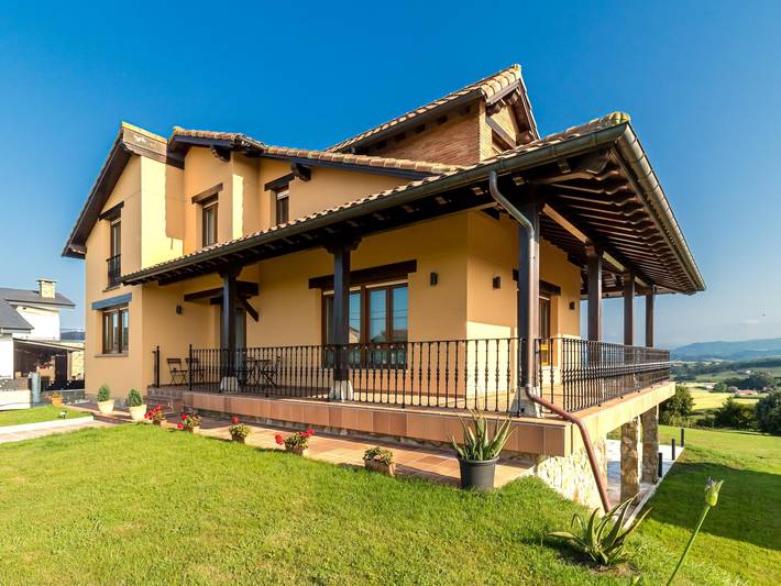 Location de vacances pour 12 personnes, avec jardin et piscine à Suances - 4