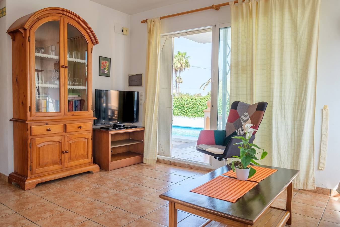 Casa de vacaciones 'Marblau 3' con piscina, jardín y aire acondicionado in Zona Triador, Vinaroz