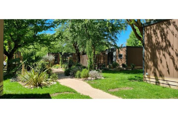 Camping pour 6 personnes, avec jardin et piscine à Millau - 4