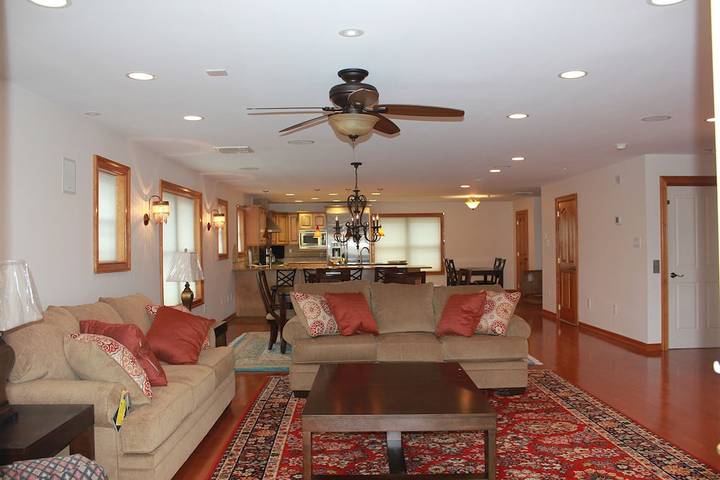 Vacation rental for 14 people, with balcony and pool in Wildwood Crest