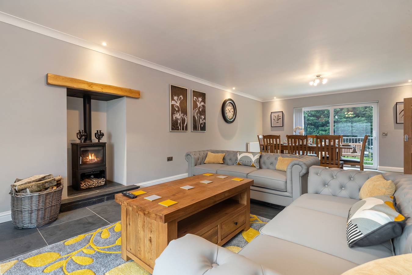 Holiday Home for 8 People in Pembrokeshire, South-Wales