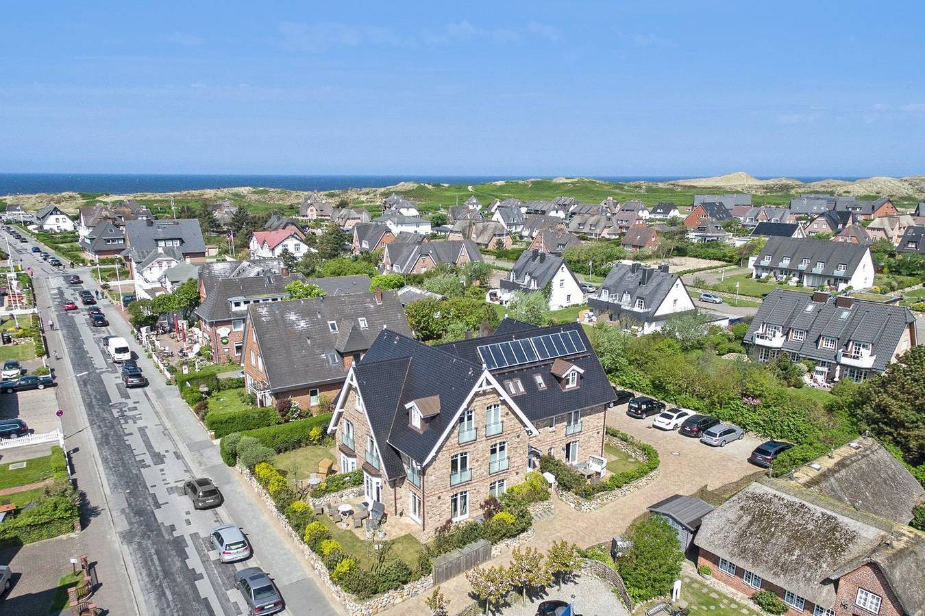 Ganze Wohnung, Top Lage. Hochwertige Ausstattung. 4 Meter Deckenhöhe! in Wenningstedt, Sylt