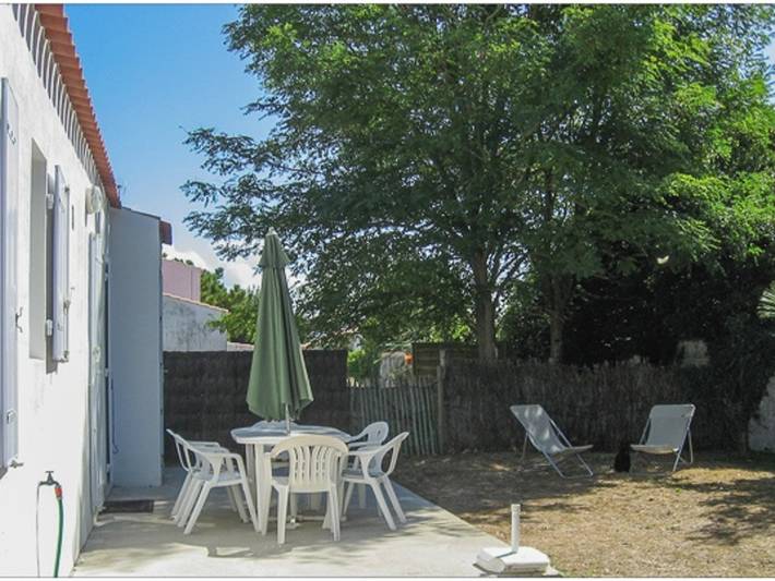 Location de vacances pour 4 personnes, avec jardin et terrasse à L'Épine