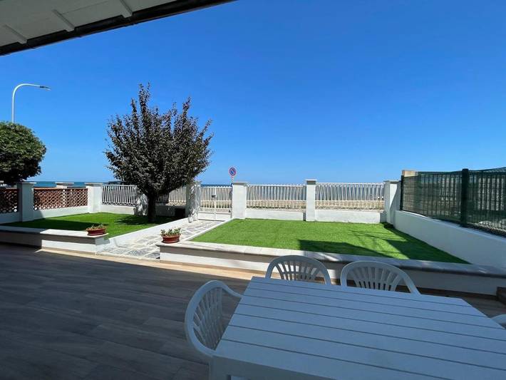 Casa vacanza per 7 persone, con Terrazza e Giardino nonché Panorama a San Vito Chietino