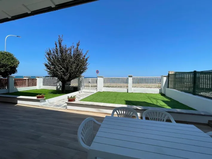 Casa vacanza per 7 persone, con giardino e panorama - 1