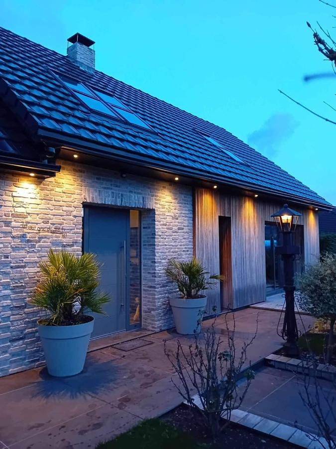 Location de vacances pour 8 personnes, avec terrasse ainsi que jacuzzi et jardin, adapté aux familles à Bray-Dunes - 2