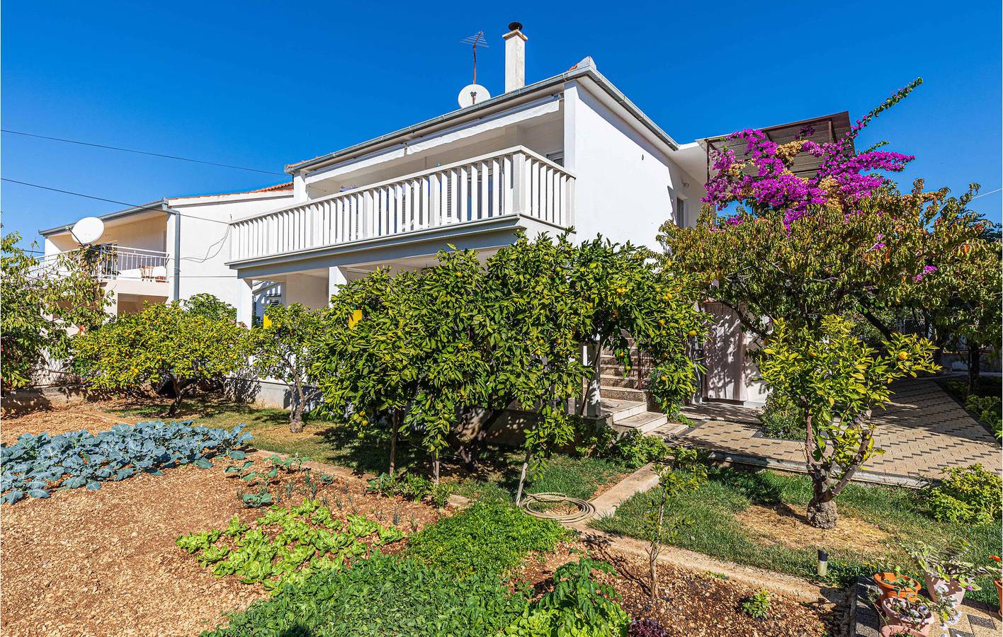 Geheel vakantieappartement, Vakantieappartement voor 4 personen met tuin in Poljica, Split-Dalmatië