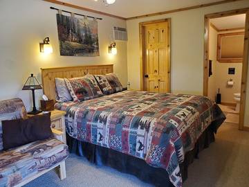 Log Cabin for 16 Guests in Coeur d'Alene National Forest, Idaho, Picture 4