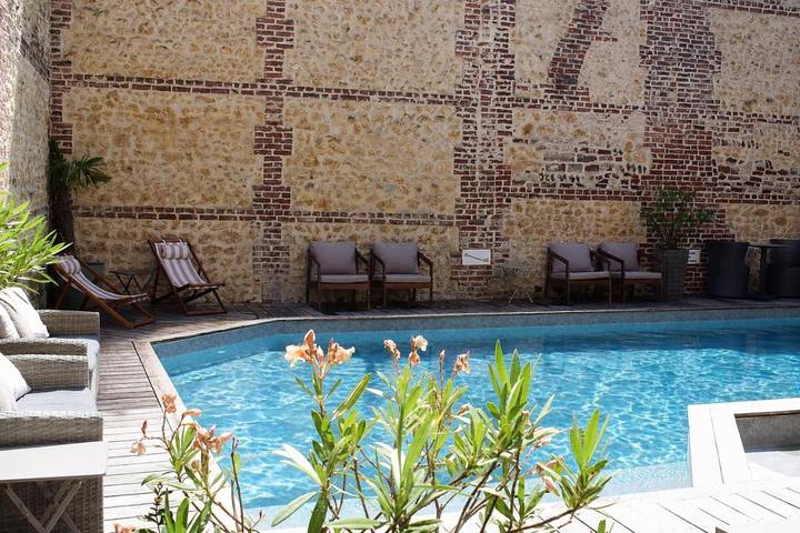 Hôtel, avec Terrasse et Jacuzzi ainsi que Piscine et Sauna dans Casino de Deauville - 2