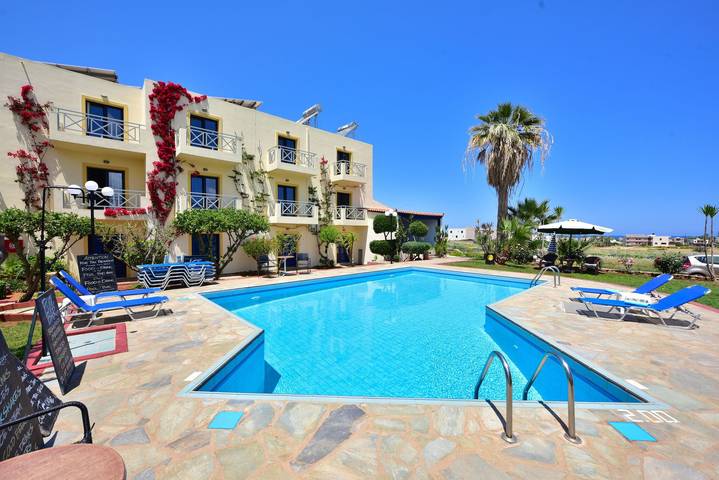 Apartment for 3 people, with garden in Malia