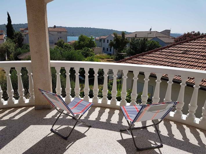 Gîte pour 4 personnes, avec jardin à Pirovac - 4