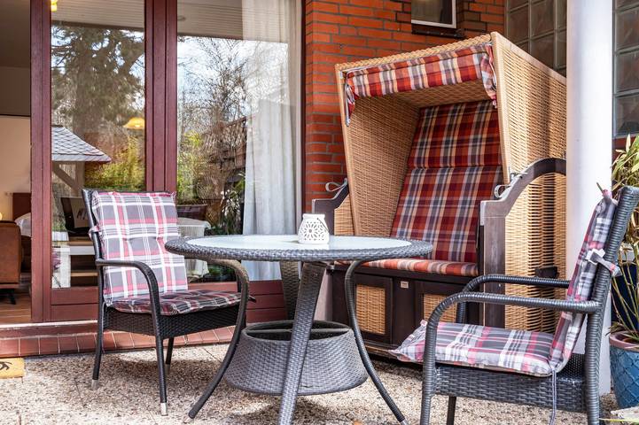 Ganze Wohnung, Ferienwohnung Steingraf" mit privater Terrasse, privatem Garten und Wi-Fi in Sahlenburg, Cuxhaven