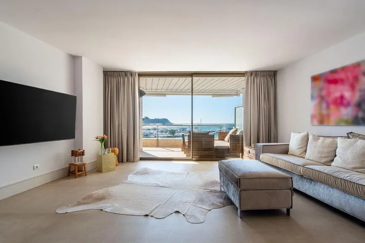 Ferienwohnung für 12 Personen, mit Ausblick und Terrasse sowie Pool - 1