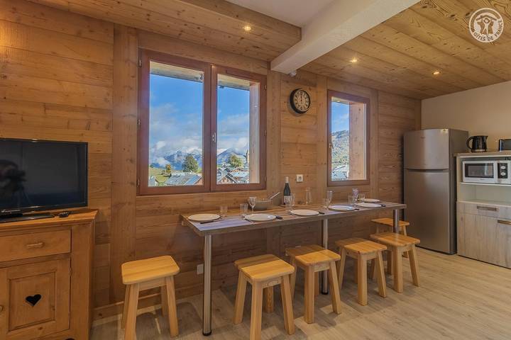 Gîte pour 6 personnes, avec jacuzzi et sauna, animaux acceptés à Albiez-Montrond - 2