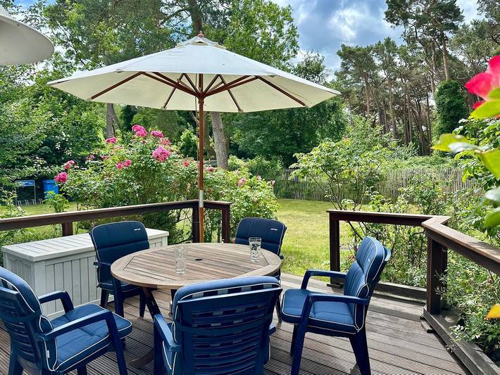 Bungalow für 6 Personen, mit Terrasse und Garten sowie Ausblick