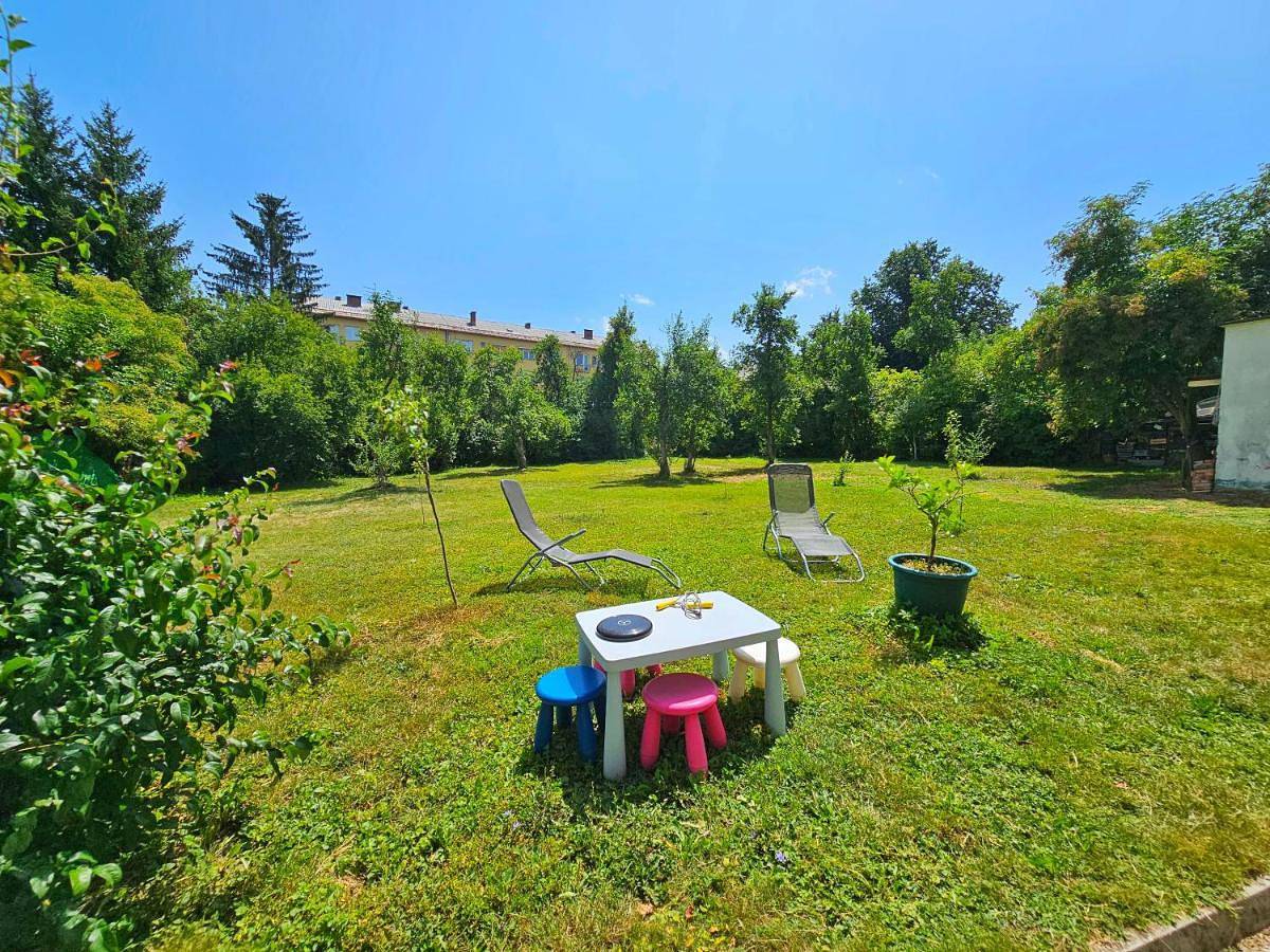 House in center of Gospic with big garden in Gospitsch, Lika-Senj