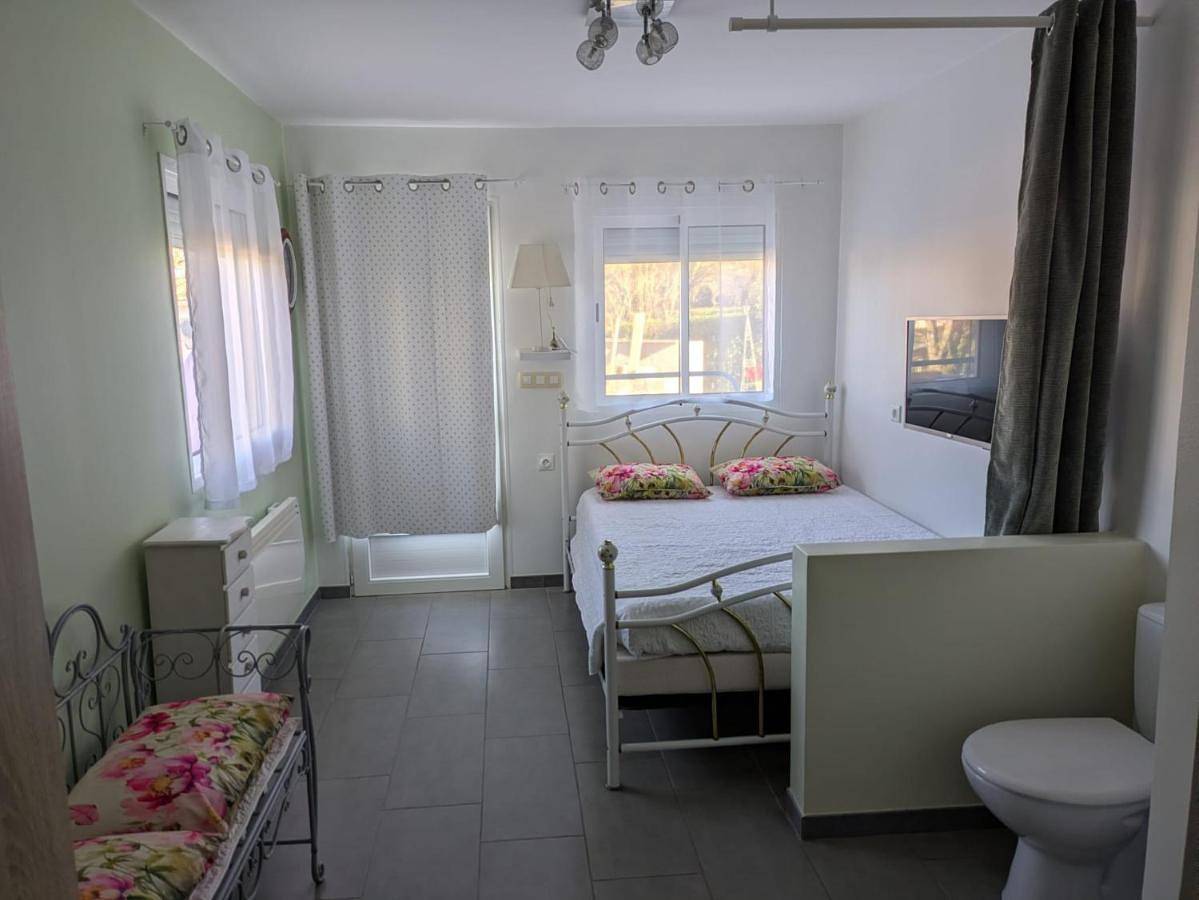 Double Room in Condom, Gers