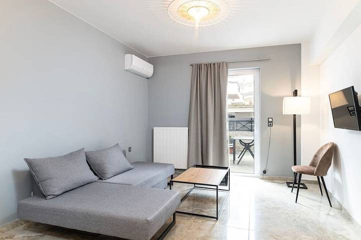 Apartment for 5 people, with balcony and garden in Kos Town