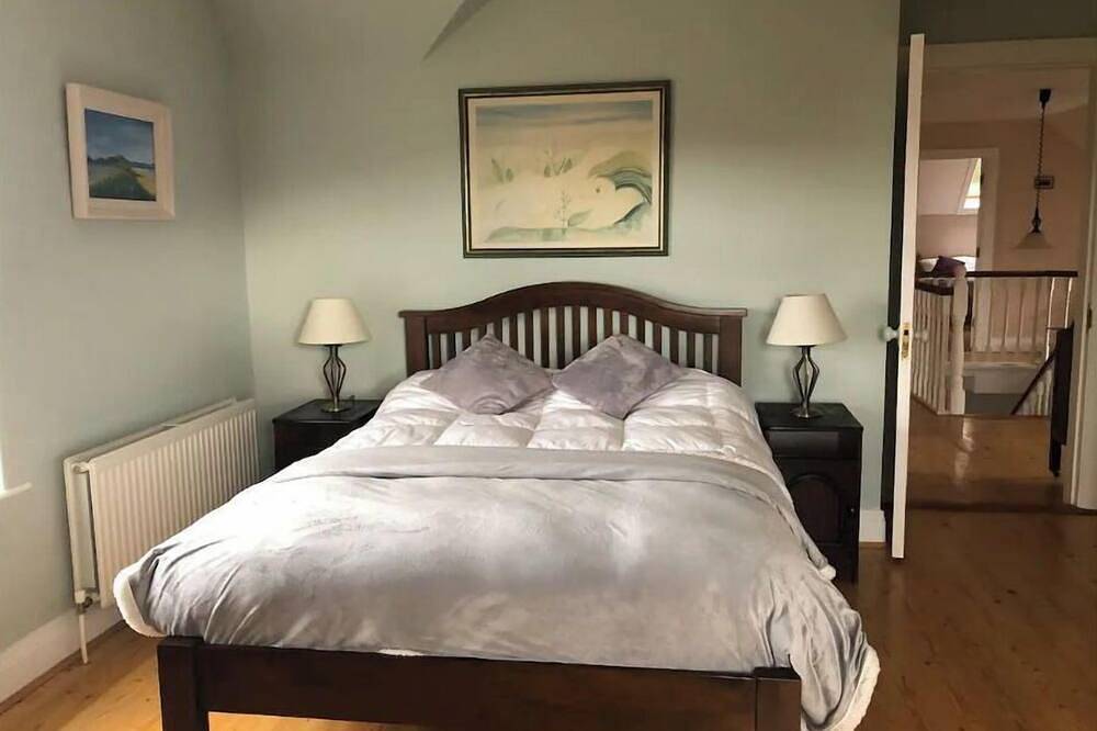 Spacious period style house where old meets new with romantic garden retreat. in Caragh, County Kerry