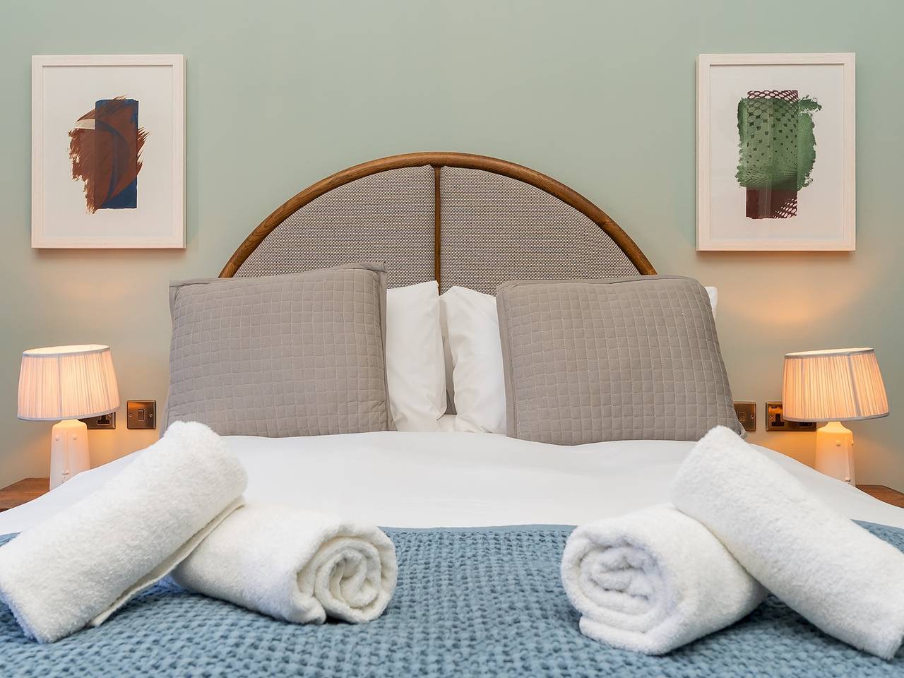 Entire apartment, Pass the Keys | Cosy King room in Central Bath in Bath, Bath & North East Somerset