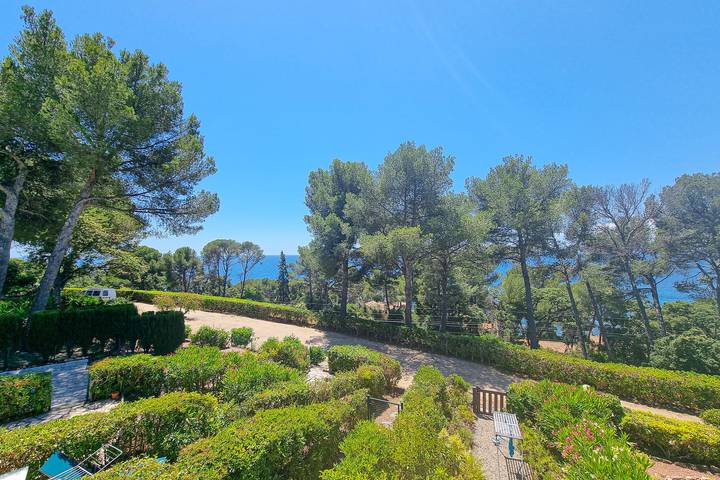 Appartement de vacances pour 4 personnes, avec terrasse et piscine, adapté aux familles