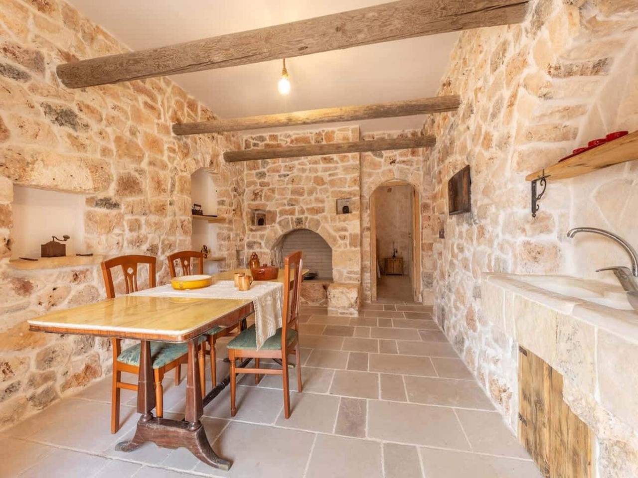 Villa rustica con piscina per 17 persone. in Ceglie Messapica, Salento
