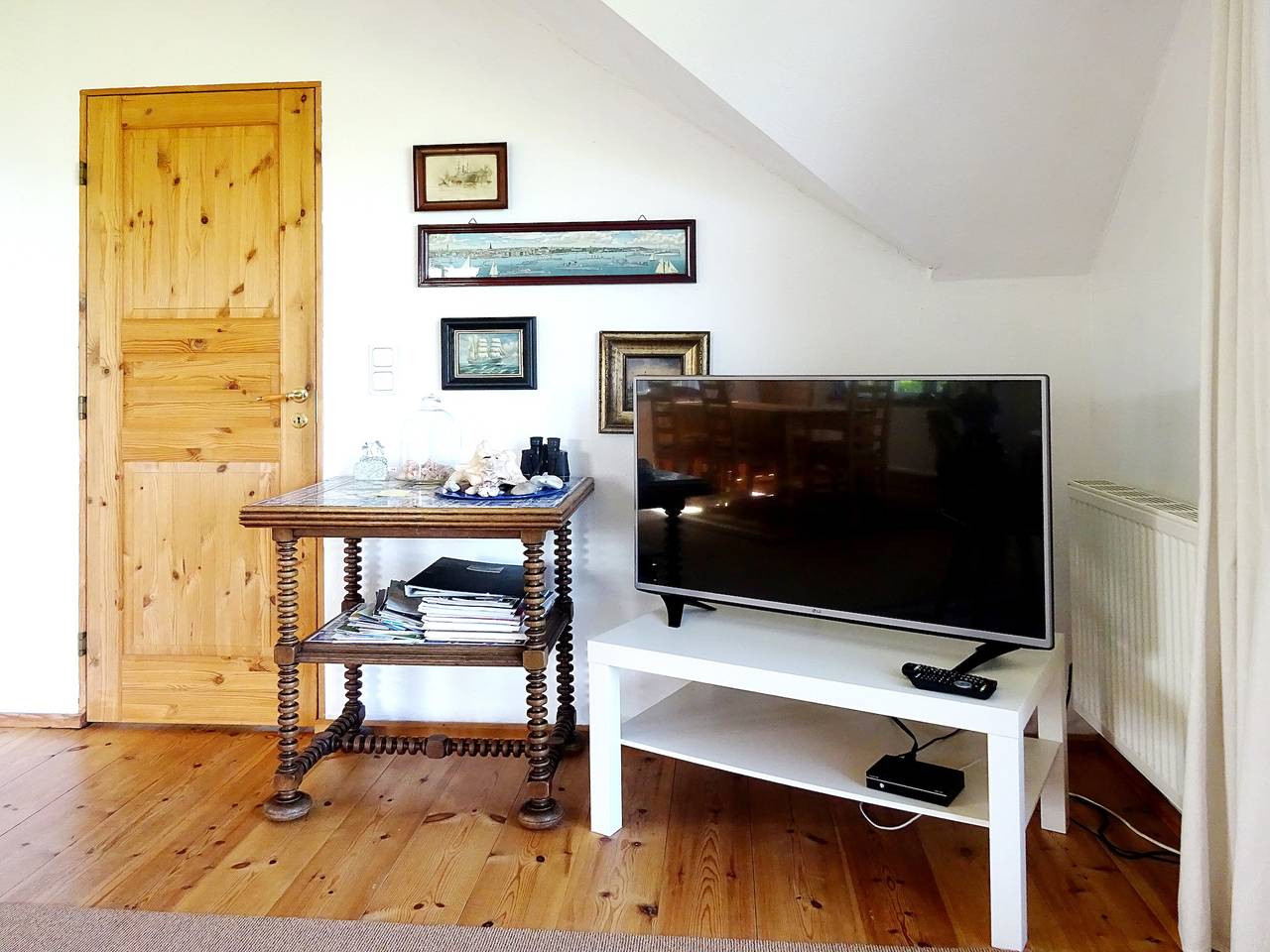 Ganze Ferienwohnung, Atelierhaus am Bodden Fewo A (oben) in Neuenkirchen (Rügen), Rügen