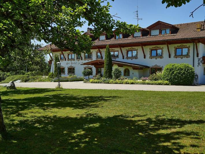 Hotel für 2 Personen, mit Balkon und Terrasse sowie Garten und Ausblick in Maierhöfen