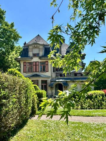 Chambre d’hôte pour 3 personnes, avec terrasse ainsi que vue et jardin à Vittel