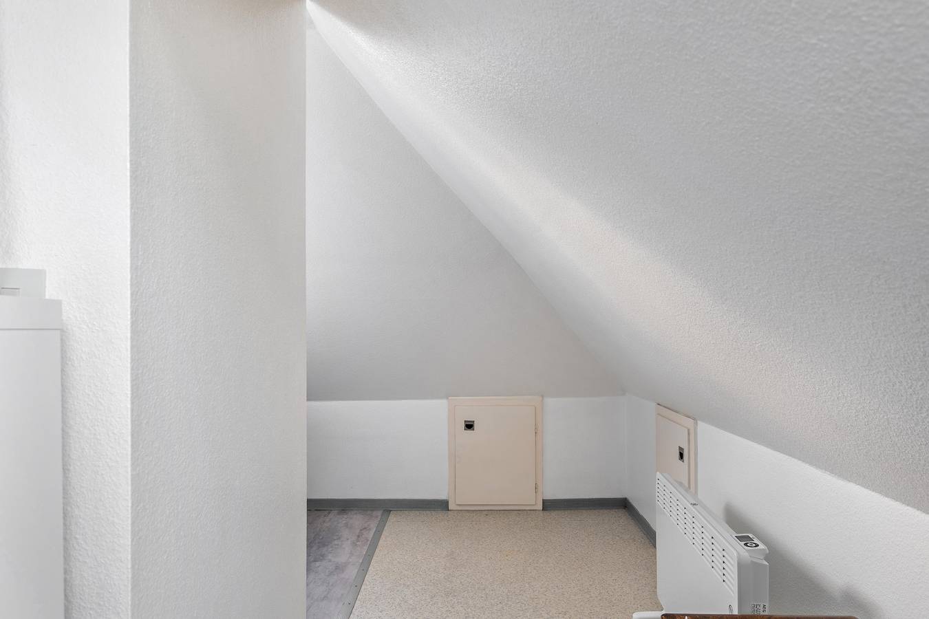 Ganze Wohnung, Ferienwohnung 'Storchennest' mit Wi-Fi in Ludwigsburg, Landkreis Ludwigsburg