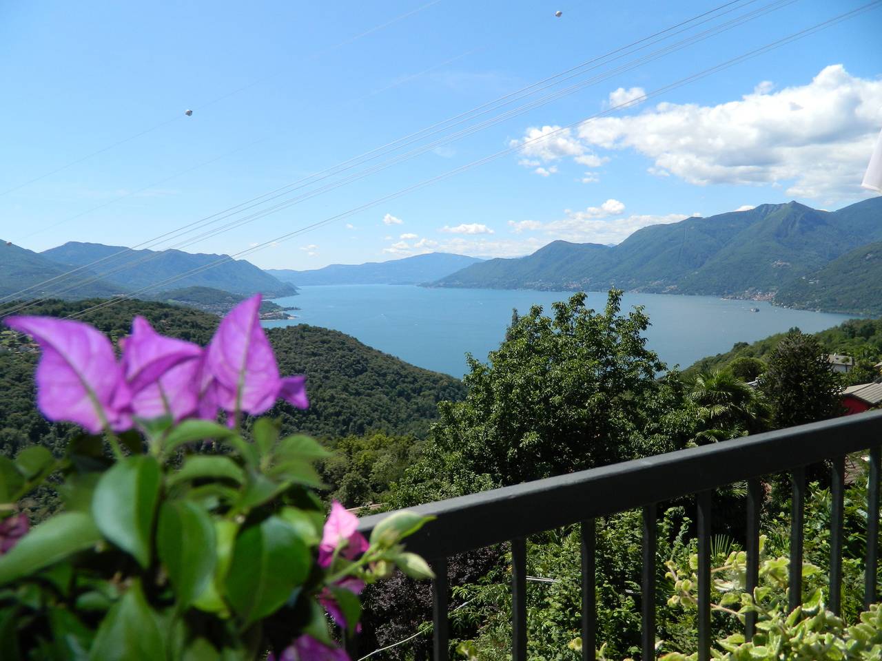 Apartamento entero, Lago Maggiore holiday house con vistas panorámicas en el Lago Maggiore in Vignone (Dumenza), Municipio de Dumenza