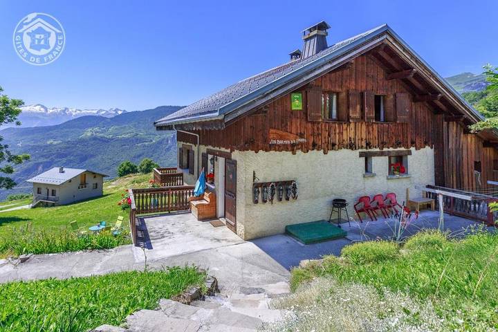 Gîte pour 12 personnes, avec Terrasse à Notre-Dame-du-Pré