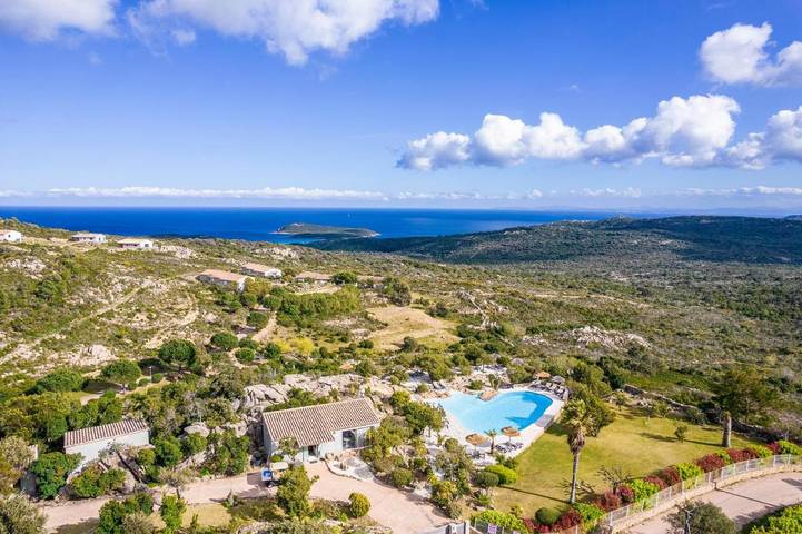 Villa pour 6 personnes, avec vue ainsi que jardin et piscine à Bonifacio - 2