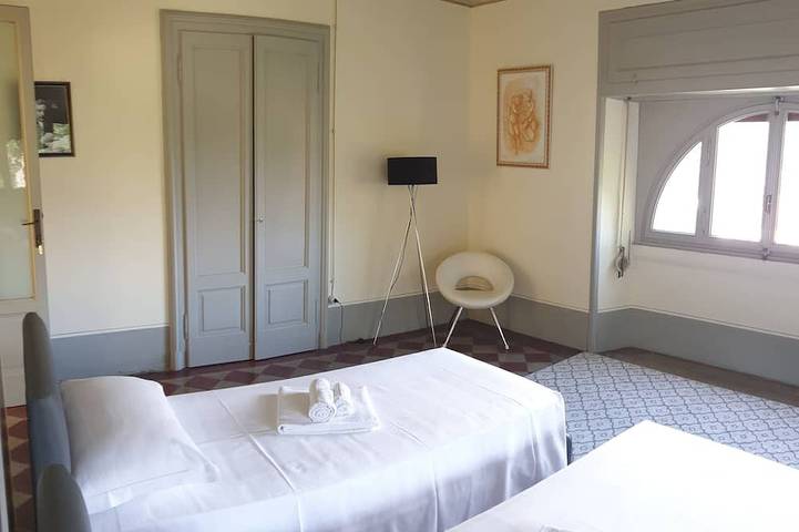 Villa per 16 persone, con giardino, con animali domestici a Mandello del Lario