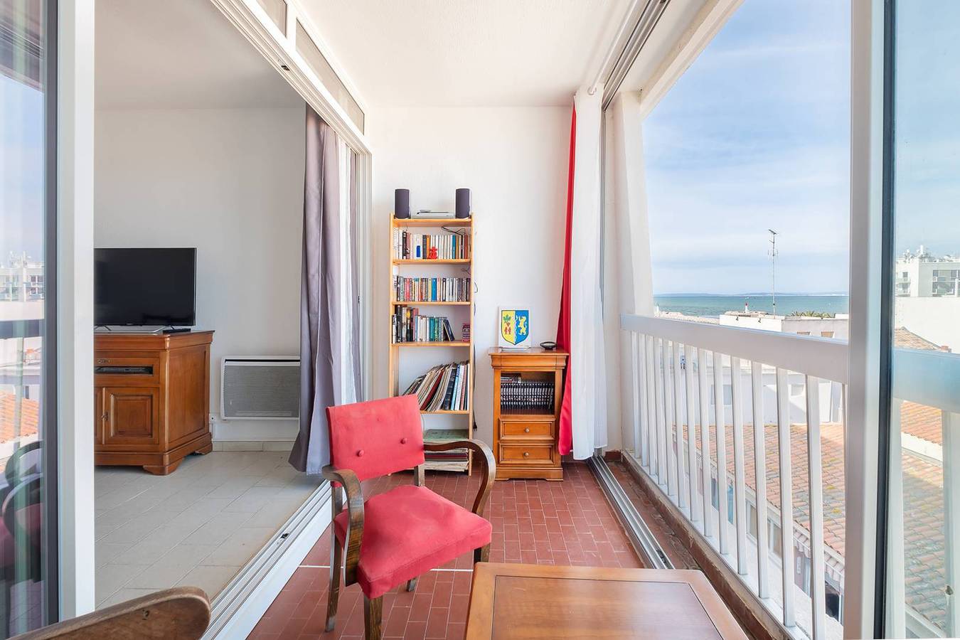 Appartement de vacances entier, P2 Centre ville - Vue latérale mer in Port Camargue, Le Grau-du-Roi