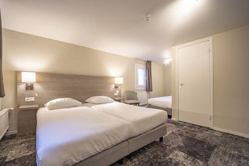 Your Relaxing Limburg Retreat with Garden Terrace, Bike Rentals, & Fresh Cuisine in Valkenburg, Limburg