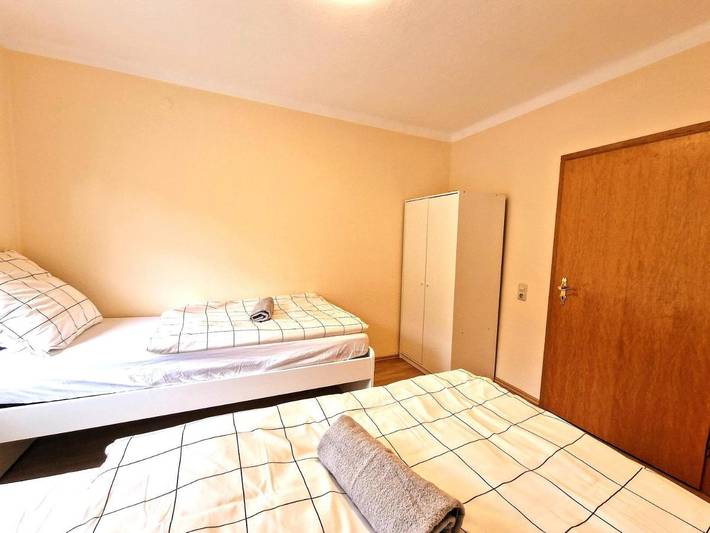 Ferienwohnung für 8 Personen, mit Balkon und Terrasse sowie Garten und Ausblick in Kürten - 3