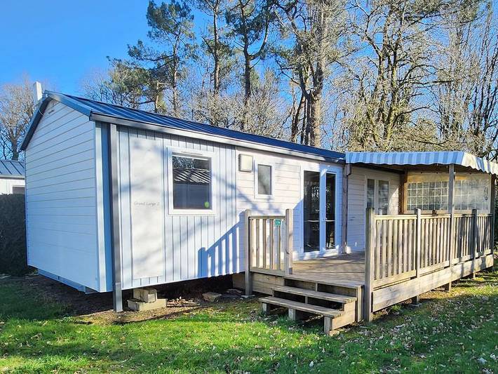 Mobil home pour 6 personnes, avec bassin pour enfant ainsi que terrasse et sauna à Monterblanc - 2