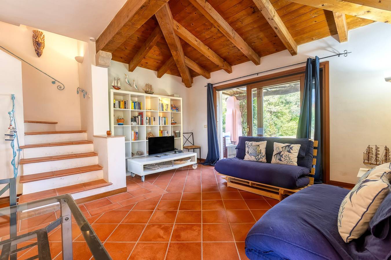 Casa Vacacional 'Villa Rosa con Piscina Privada', Wi-Fi y Aire Acondicionado in Stagno di Casaraccio, Punta De Su Turrione