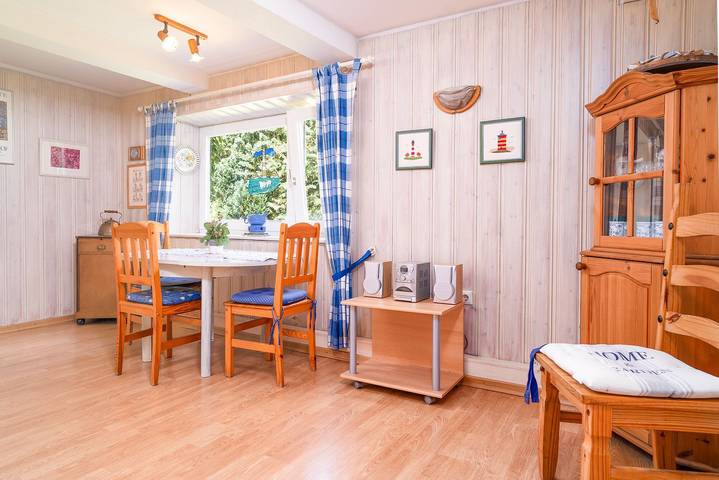 Ferienhaus Sonnenblume in Oldenswort für die ganze Familie in Oldenswort, Eiderstedt