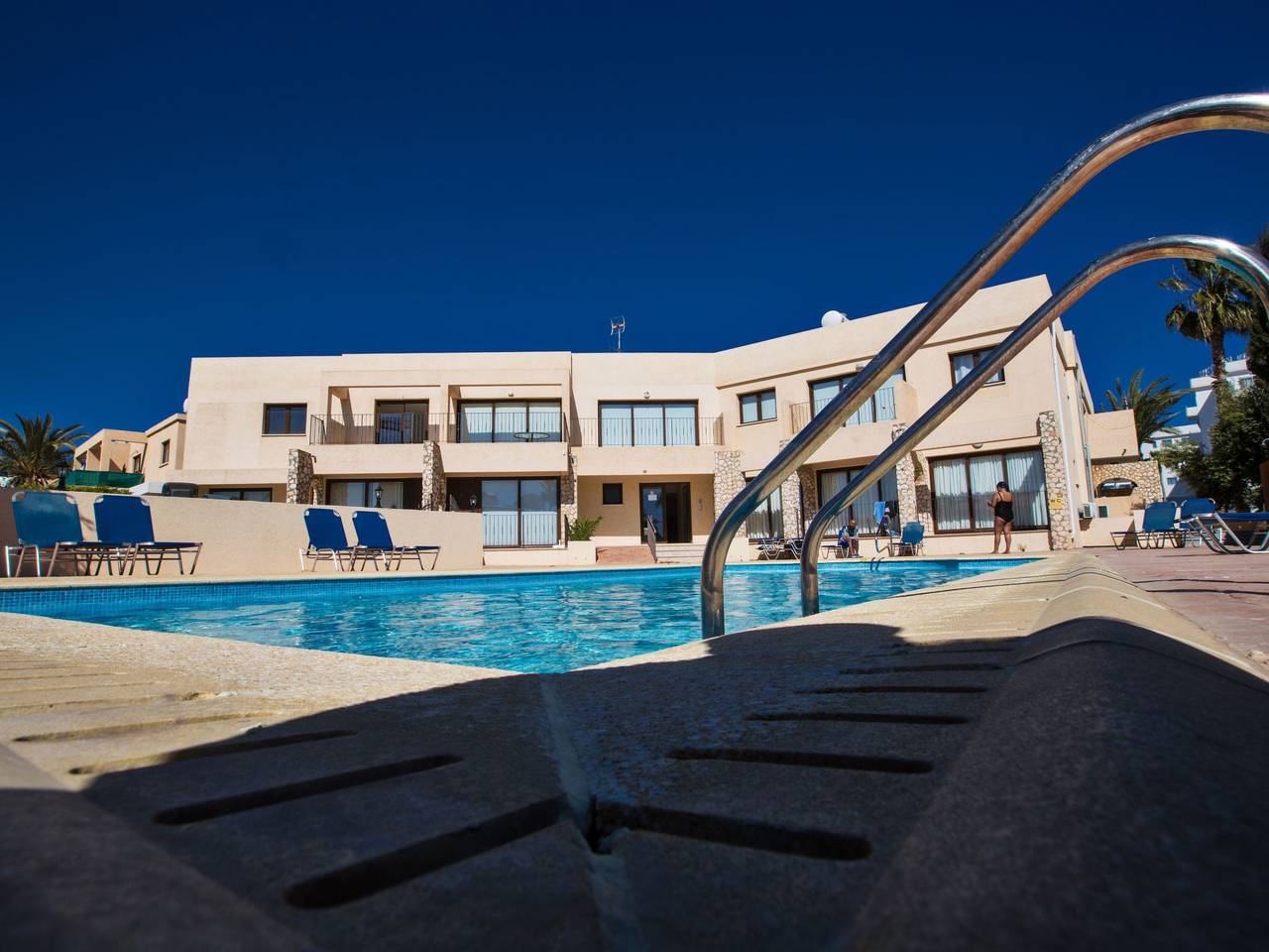 Entire apartment, Geräumige Wohnung mit Gemeinschaftspool in Ayia Napa, South Cyprus