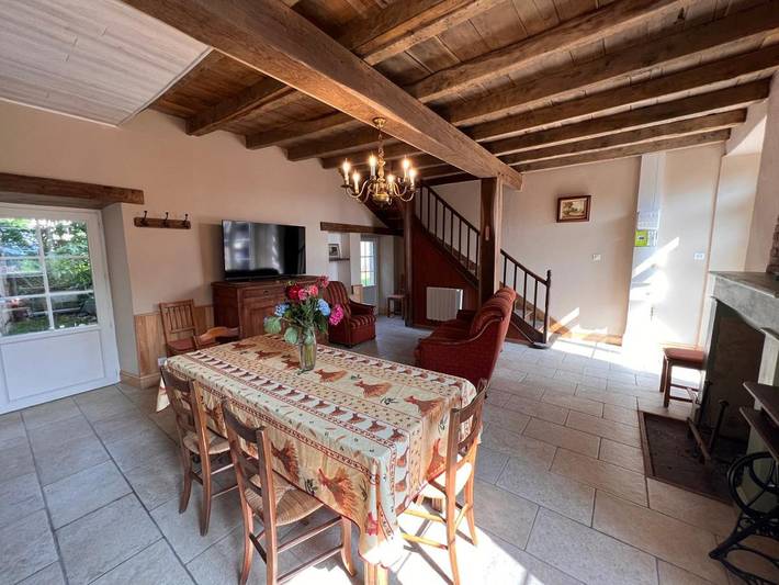 Location de vacances pour 5 personnes, avec vue et jardin à Piégut-Pluviers - 2